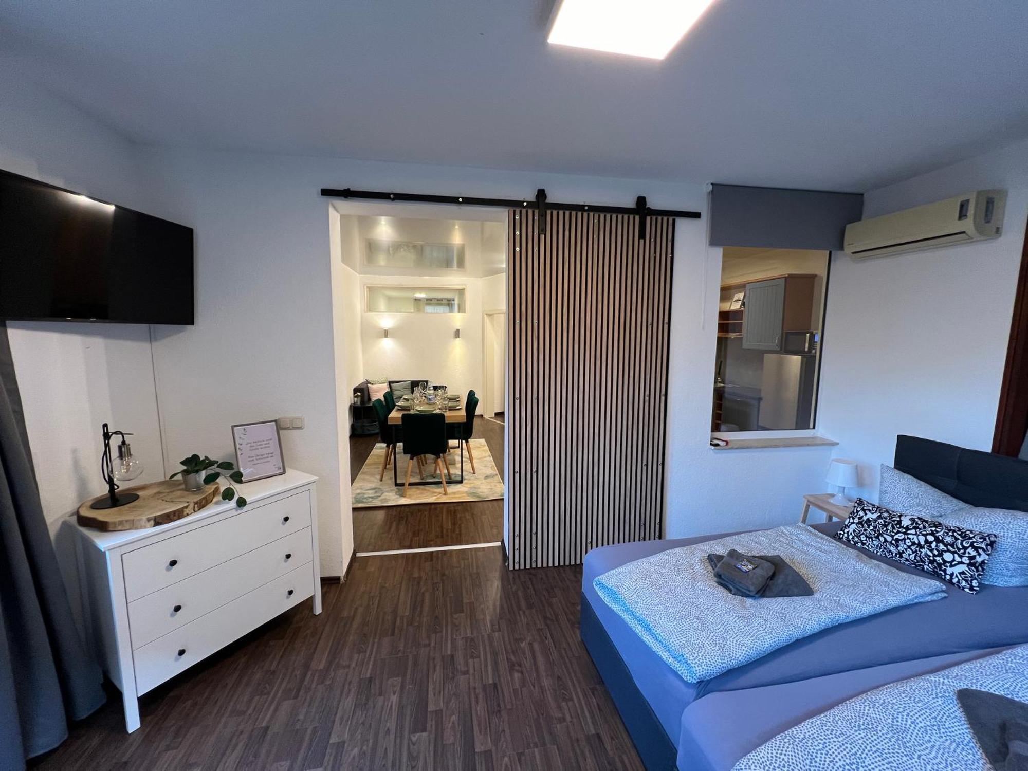 Apartment Humboldt 3 Schlafzimmer,Wifi, Netflix Parken, Terrasse, Klimatisiert, Naehe Zentrum Jena Luaran gambar