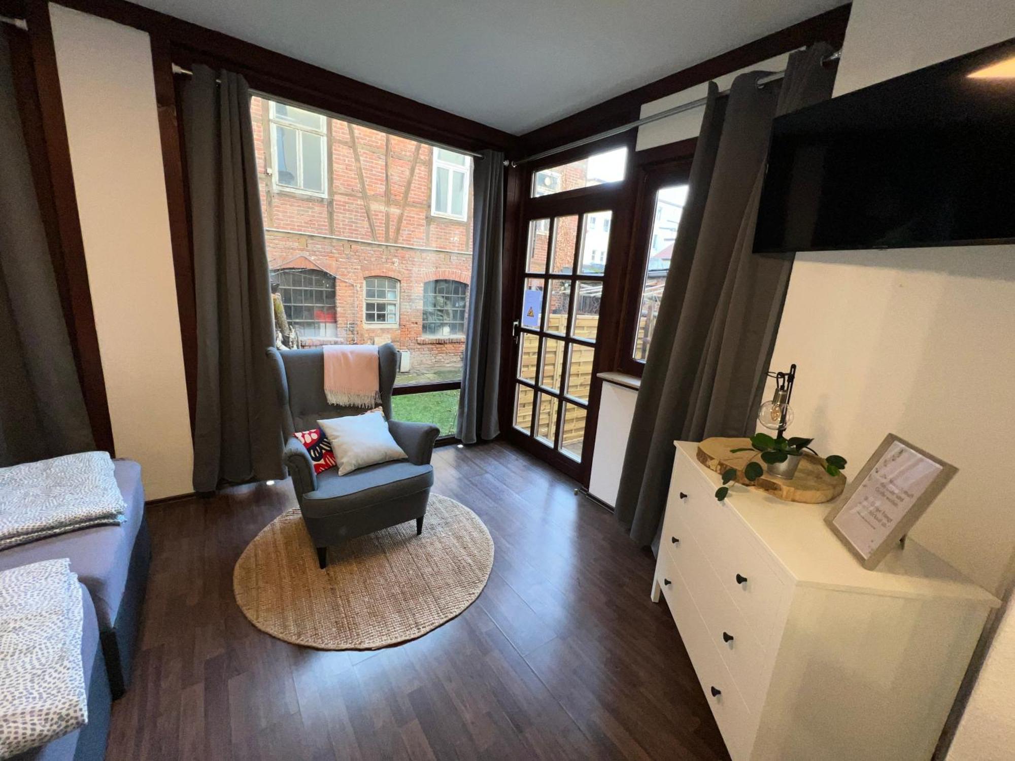 Apartment Humboldt 3 Schlafzimmer,Wifi, Netflix Parken, Terrasse, Klimatisiert, Naehe Zentrum Jena Luaran gambar