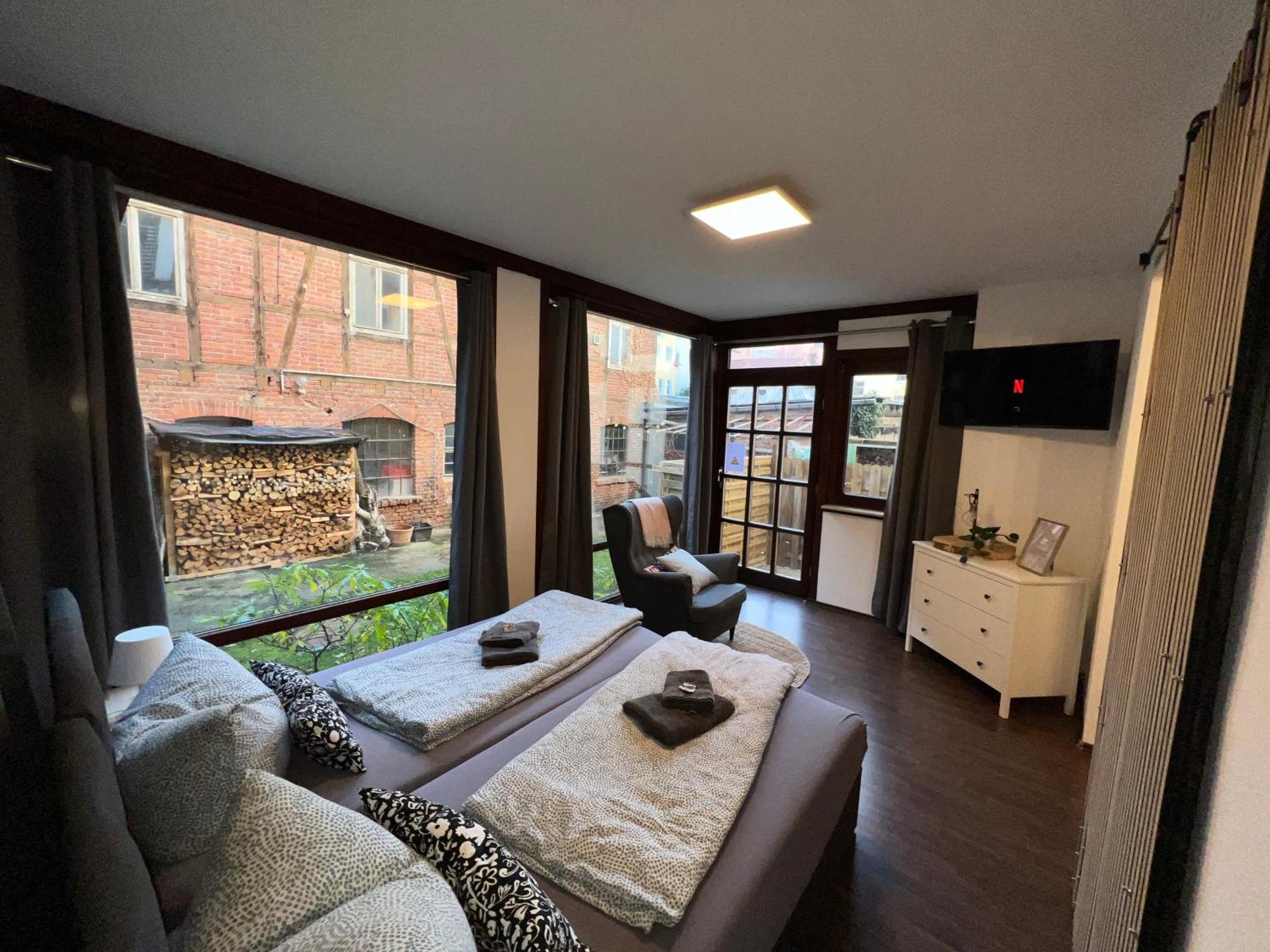Apartment Humboldt 3 Schlafzimmer,Wifi, Netflix Parken, Terrasse, Klimatisiert, Naehe Zentrum Jena Luaran gambar