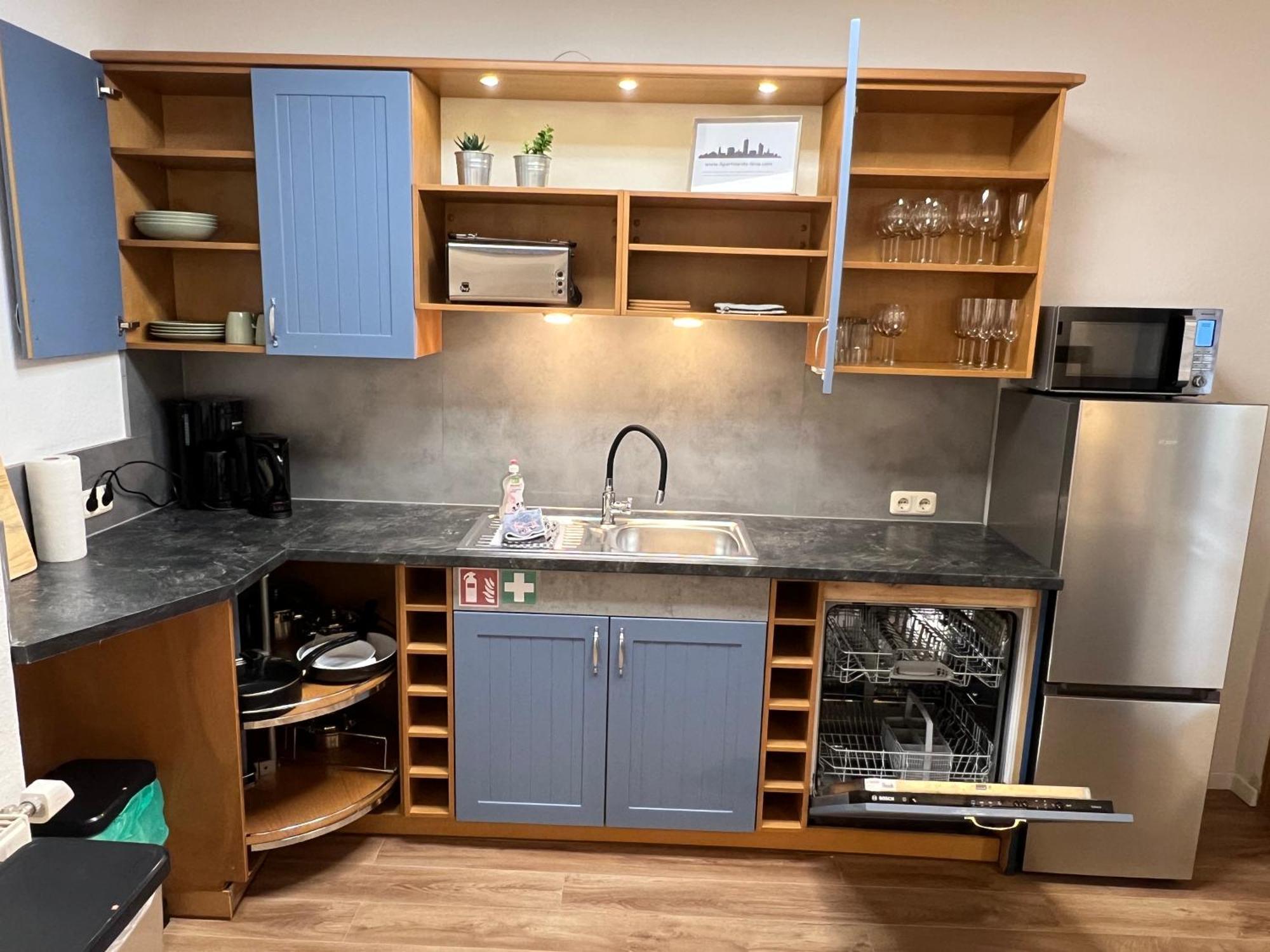 Apartment Humboldt 3 Schlafzimmer,Wifi, Netflix Parken, Terrasse, Klimatisiert, Naehe Zentrum Jena Luaran gambar